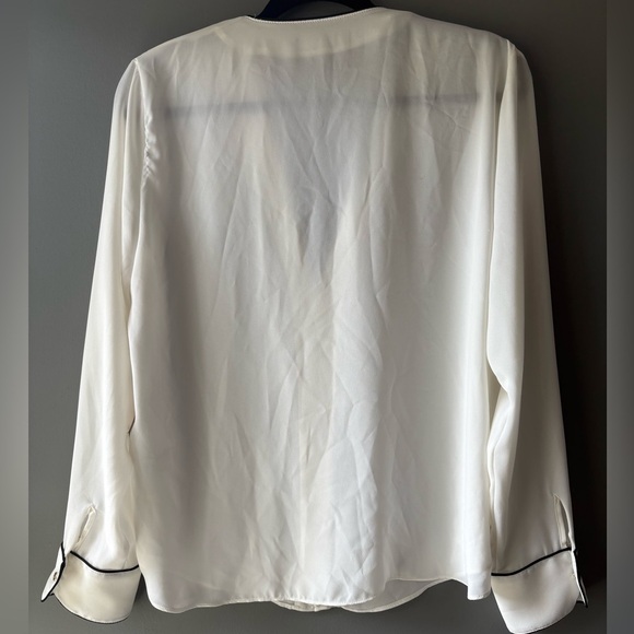NWT, Zara size XL, white sheer long sleeve V neck blouse, black lined - Picture 5 of 6